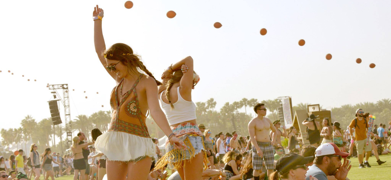 Festivales, musica, indie, hippie, naturaleza, juventud, verano, diversion, outfit, flores, sol, calor