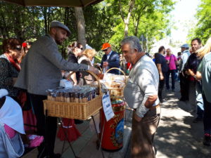 Tradicional puesto de barquillos en la Pradera de San Isidro