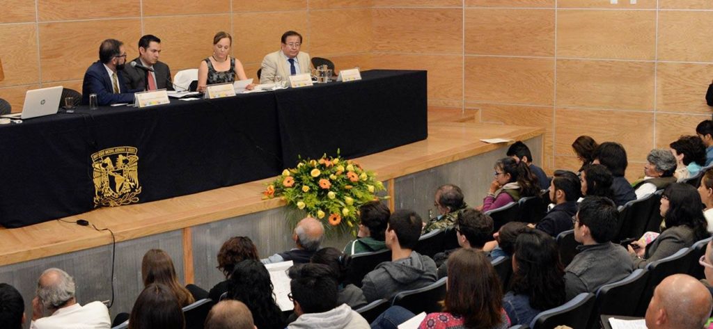 Defensa de tesis durante el doctorado para la salida profesional de docente o investigador.