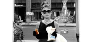 Escena de Audrey Hepburn en Desayuno con Diamantes