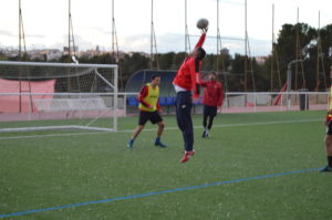 Fútbol modesto, Economía, Deportivo LFC,