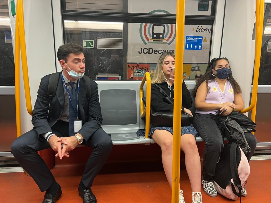 Tipos de persona en el Metro respecto al uso de mascarilla en el Metro