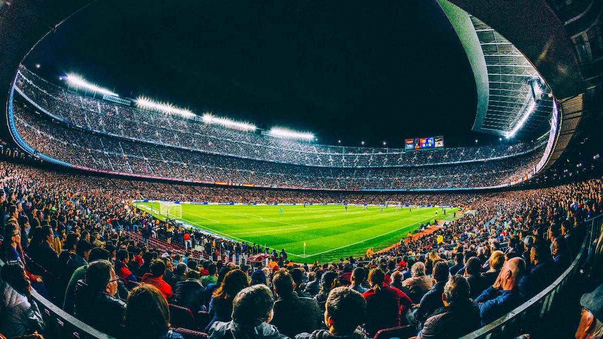 El Camp Nou durante un partido de fútbol