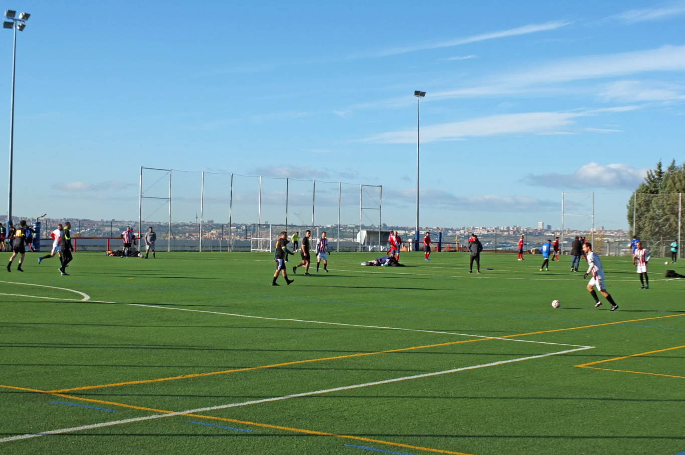 Foto del partido de fútbol de la jornada dos del equipo de las Tigresas Encerradas. Fútbol, ​​equipo, trámites, requisitos