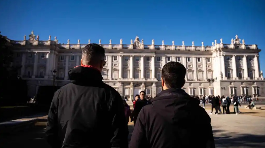 Con un teléfono móvil y a gritos ciudadanos intentan señalar a los ladrones de la zona Centro de Madrid