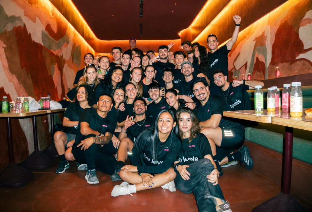 Run club, coffee party, Degens, Madrid, corredores