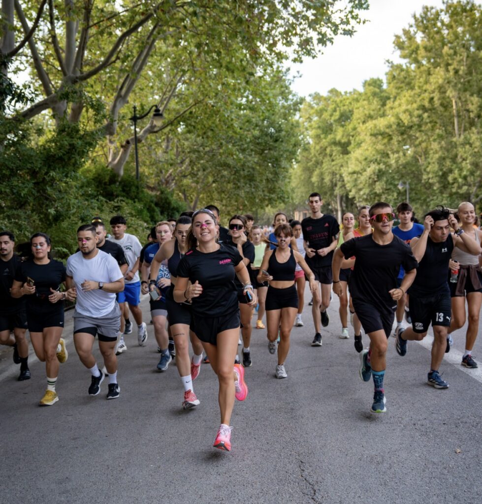 Run club, club de correr, Degens, Degens Run Club, Madrid, series, El Retiro, Social Run.