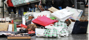 Navidad y consumismo, gasto navideño, subida de precios Navidad, presión social consumo, Black Friday en España, ofertas engañosas, inflación Navidad, estrés financiero, comercio local, grandes superficies, El Corte Inglés, supermercados precios, turrones y dulces navideños, consumo responsable, publicidad navideña