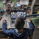 La pandemia dejó algo más que mascarillas y clases virtuales: dejó cicatrices invisibles en la mente de los jóvenes. Depresión, ansiedad, estrés, miedo reiterado… ¿cómo están enfrentando esta nueva normalidad y qué podemos hacer para ayudarlos?